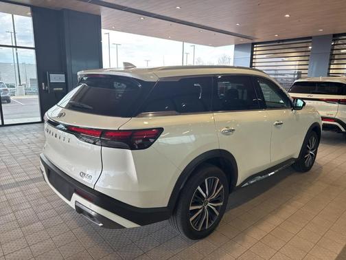2025 INFINITI QX60 SENSORY