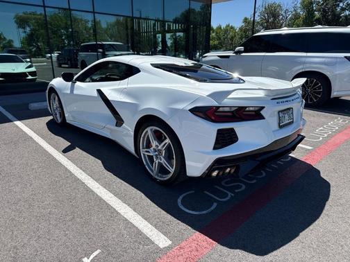Arctic White 2024 Chevrolet Corvette Stingray w/1LT