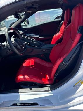 Arctic White 2024 Chevrolet Corvette Stingray w/1LT