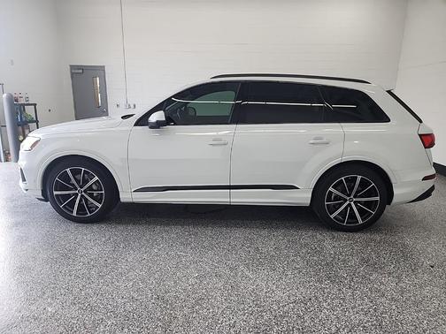 2024 Audi Q7 55 Prestige