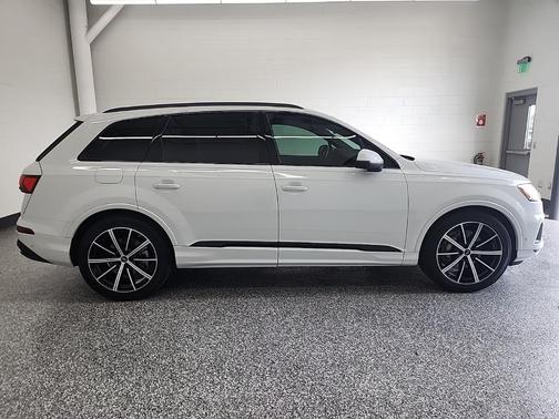 2024 Audi Q7 55 Prestige