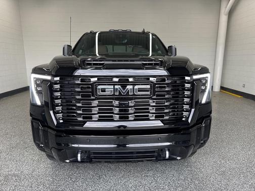 Onyx Black 2025 GMC Sierra 2500 Denali Ultimate