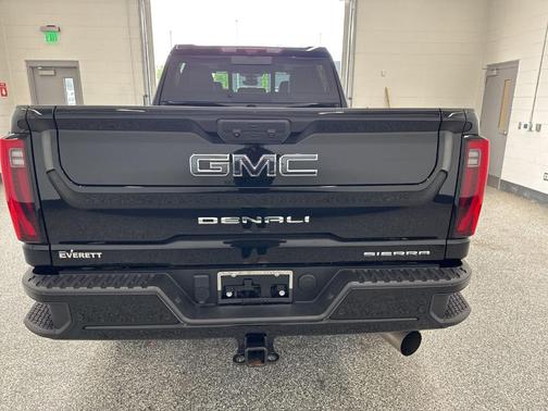 Onyx Black 2025 GMC Sierra 2500 Denali Ultimate