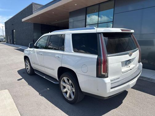 Crystal White Tri-Coat 2017 Cadillac Escalade Luxury