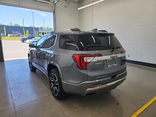 2022 GMC Acadia Denali