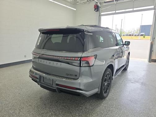 Dynamic Metal 2026 INFINITI QX80 SPORT