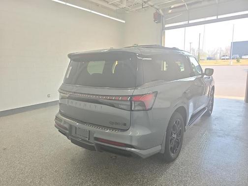 Dynamic Metal 2026 INFINITI QX80 SPORT