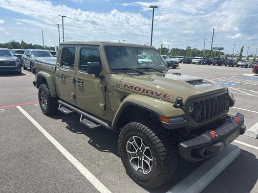 41 2025 Jeep Gladiator Mojave