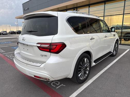 2019 INFINITI QX80 Luxe