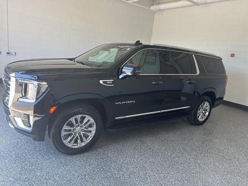 Onyx Black 2024 GMC Yukon XL SLT