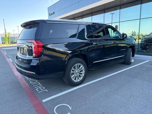 Onyx Black 2024 GMC Yukon XL SLT