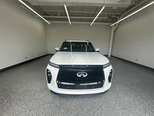Radiant White 2027 INFINITI QX80 AUTOGRAPH