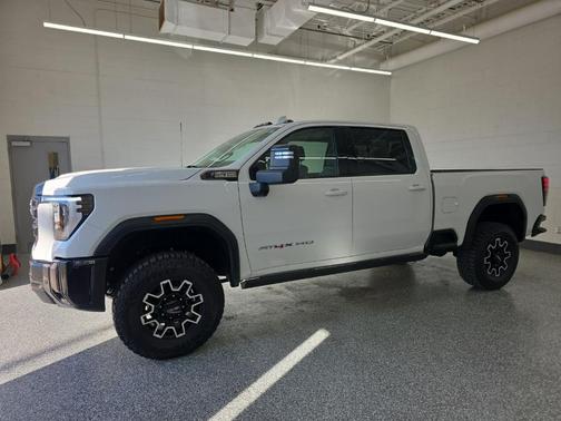 2024 GMC Sierra 2500 AT4X