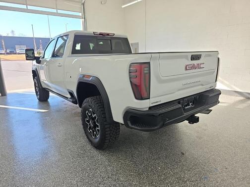 2024 GMC Sierra 2500 AT4X