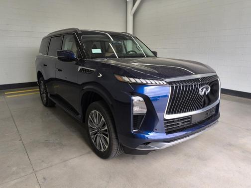 2025 INFINITI QX80 Luxe