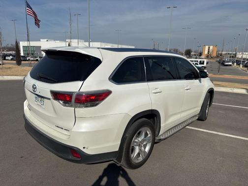 2016 Toyota Highlander Limited Platinum