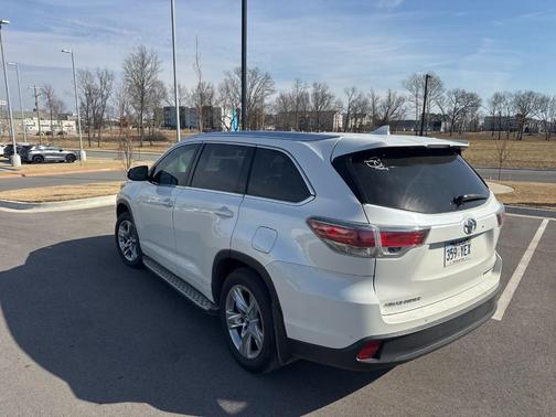 2016 Toyota Highlander Limited Platinum