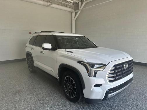 Ice 2025 Toyota Sequoia Limited