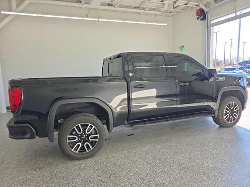 Onyx Black 2025 GMC Sierra 1500 AT4
