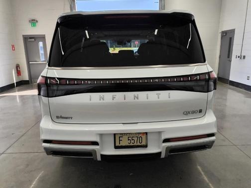 2025 INFINITI QX80 SENSORY