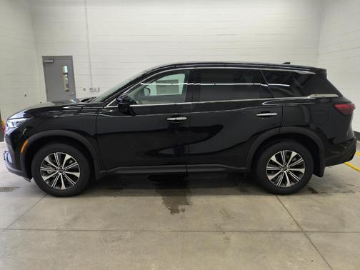 2025 INFINITI QX60 Pure