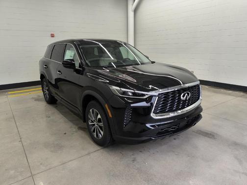 2025 INFINITI QX60 Pure