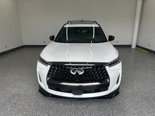 Radiant White 2027 INFINITI QX60 Luxe