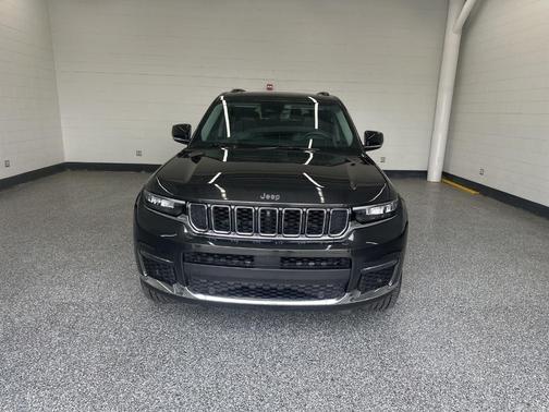 Rocky Mountain Pearlcoat 2023 Jeep Grand Cherokee L Limited