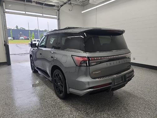 2026 INFINITI QX80 SPT