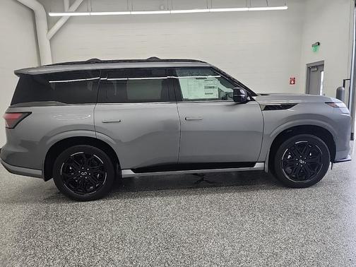 2026 INFINITI QX80 SPT