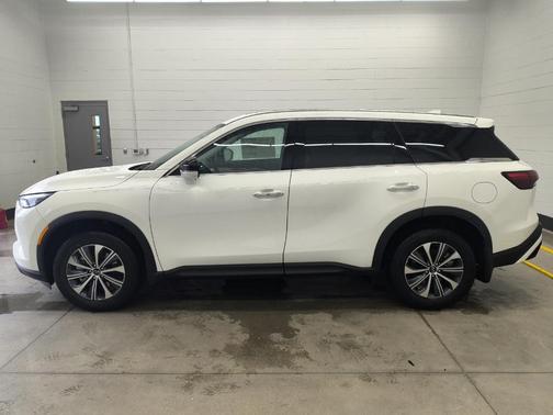 2025 INFINITI QX60 Pure