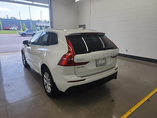2020 Volvo XC60 T5 Momentum