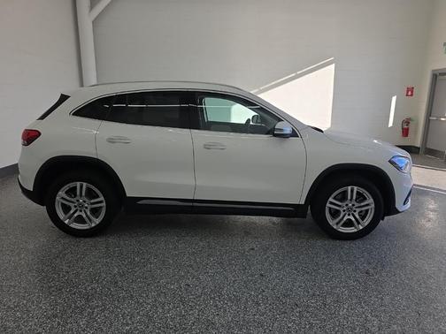 2021 Mercedes-Benz GLA 250 Base 4MATIC