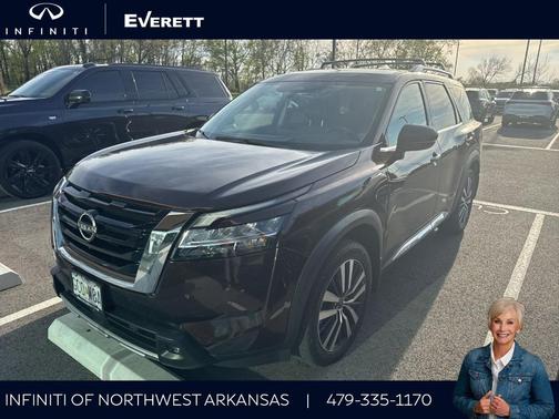 2022 Nissan Pathfinder Platinum