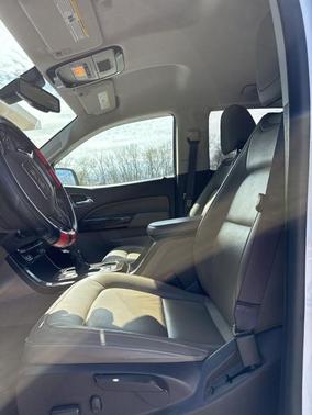 Summit White 2017 GMC Canyon SLT