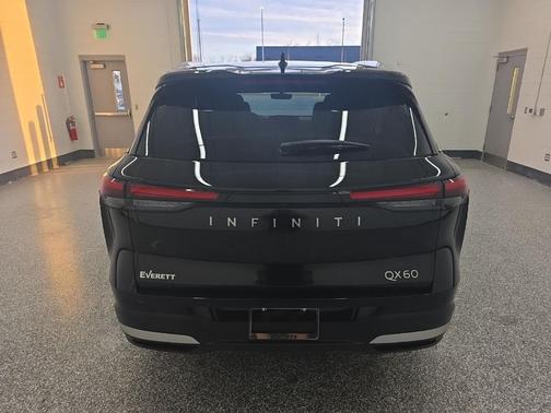 Diamond Black 2026 INFINITI QX60 Luxe