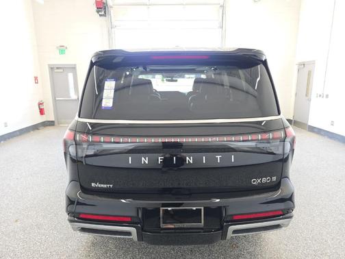 Black Obsidian 2026 INFINITI QX80 Luxe