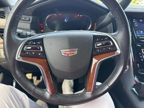 Radiant Silver Metallic 2020 Cadillac Escalade Luxury
