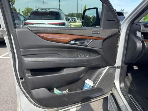 Radiant Silver Metallic 2020 Cadillac Escalade Luxury
