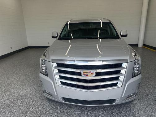 Radiant Silver Metallic 2020 Cadillac Escalade Luxury