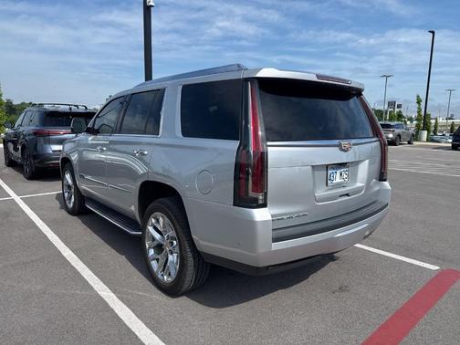 Radiant Silver Metallic 2020 Cadillac Escalade Luxury