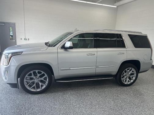 Radiant Silver Metallic 2020 Cadillac Escalade Luxury