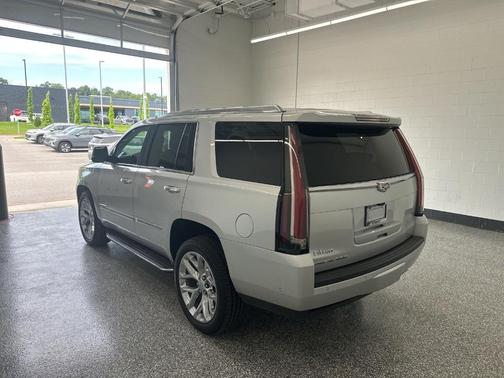 Radiant Silver Metallic 2020 Cadillac Escalade Luxury