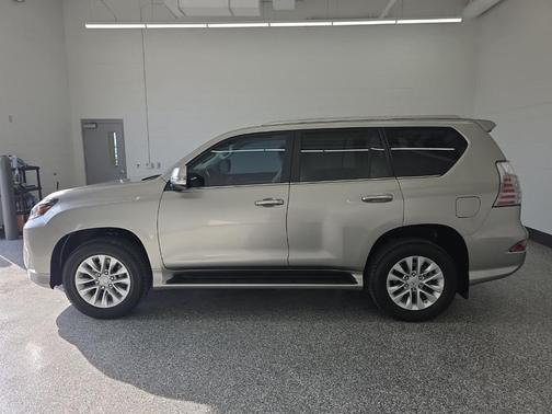 2022 Lexus GX 460 Base