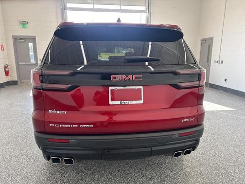 2024 GMC Acadia AT4
