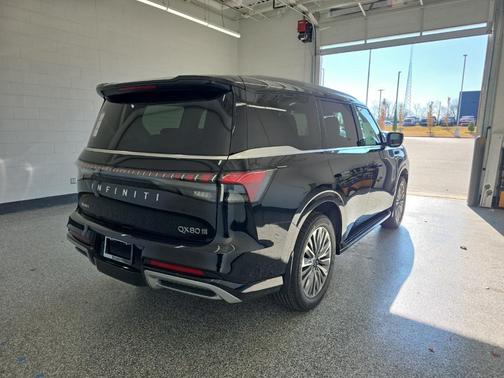 2026 INFINITI QX80 Luxe