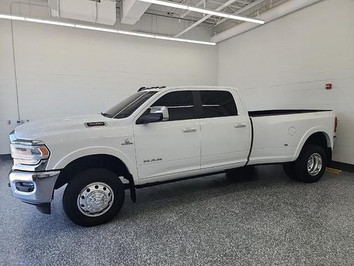 2022 RAM 3500 Laramie