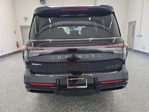 2026 INFINITI QX80 SPORT