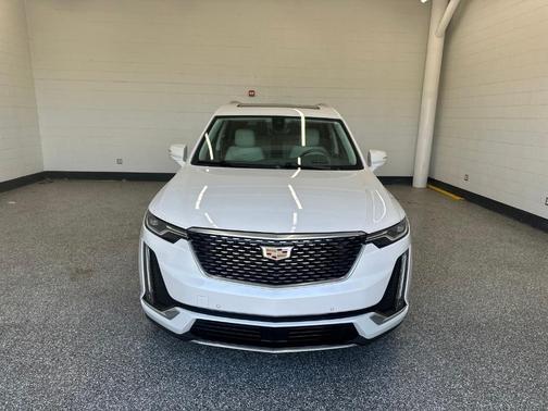 Crystal White Tri-Coat 2020 Cadillac XT6 Premium Luxury FWD