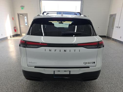 Radiant White 2026 INFINITI QX60 SPORT